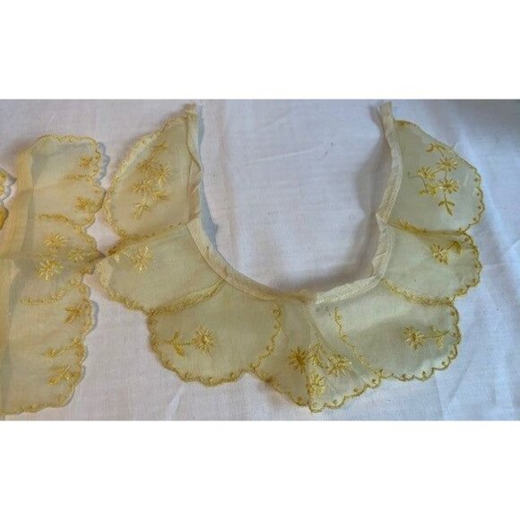 Vintage Yellow embroidery collar and cuff trim set - Picture 7 of 9